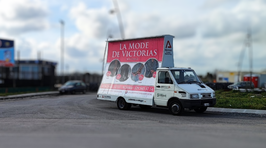 Pubblicità Itinerante con Camion a Vela